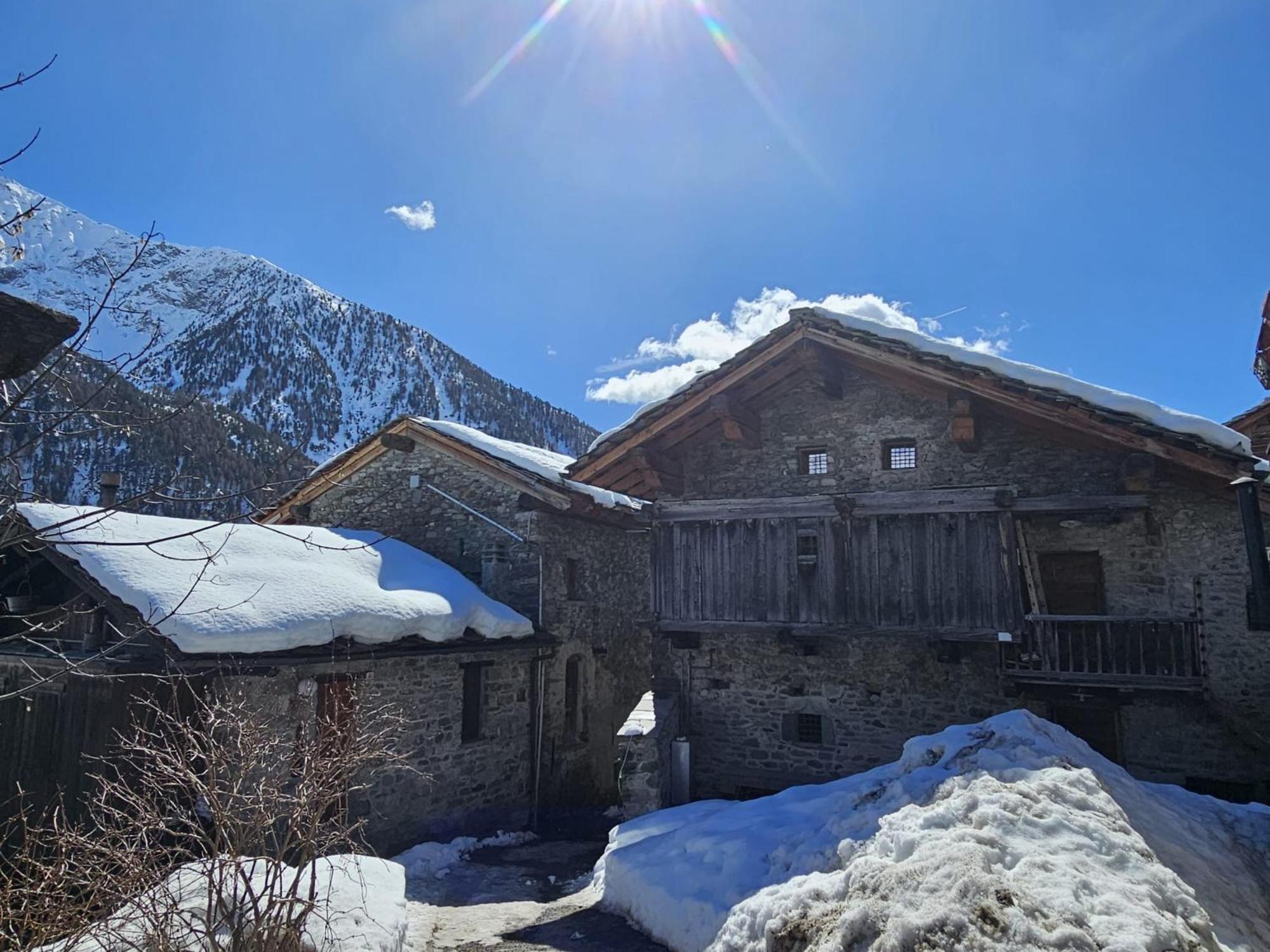Joivy Modern Family Chalet With Stunning Mountain Views Чамполук Екстериор снимка