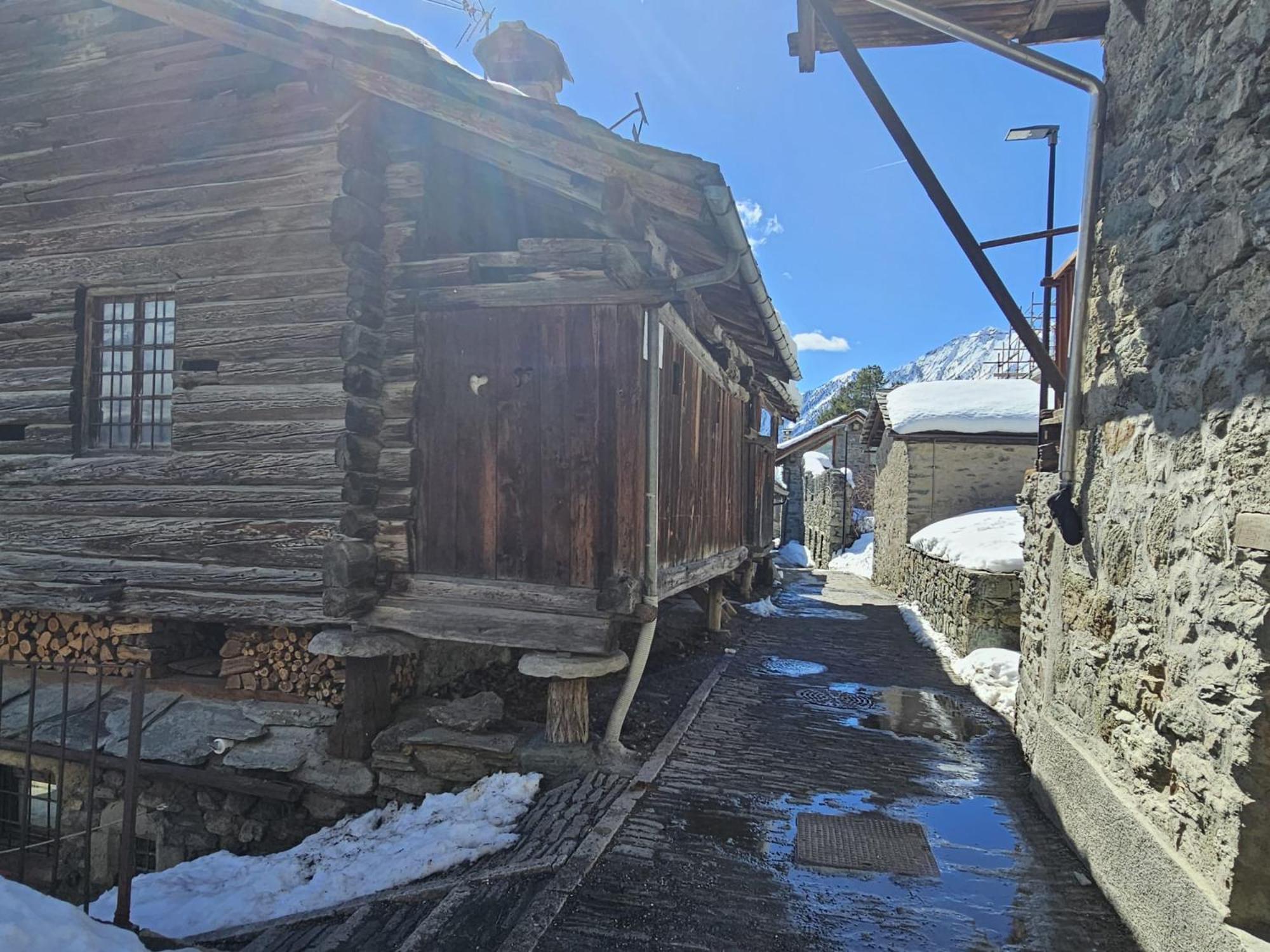Joivy Modern Family Chalet With Stunning Mountain Views Чамполук Екстериор снимка