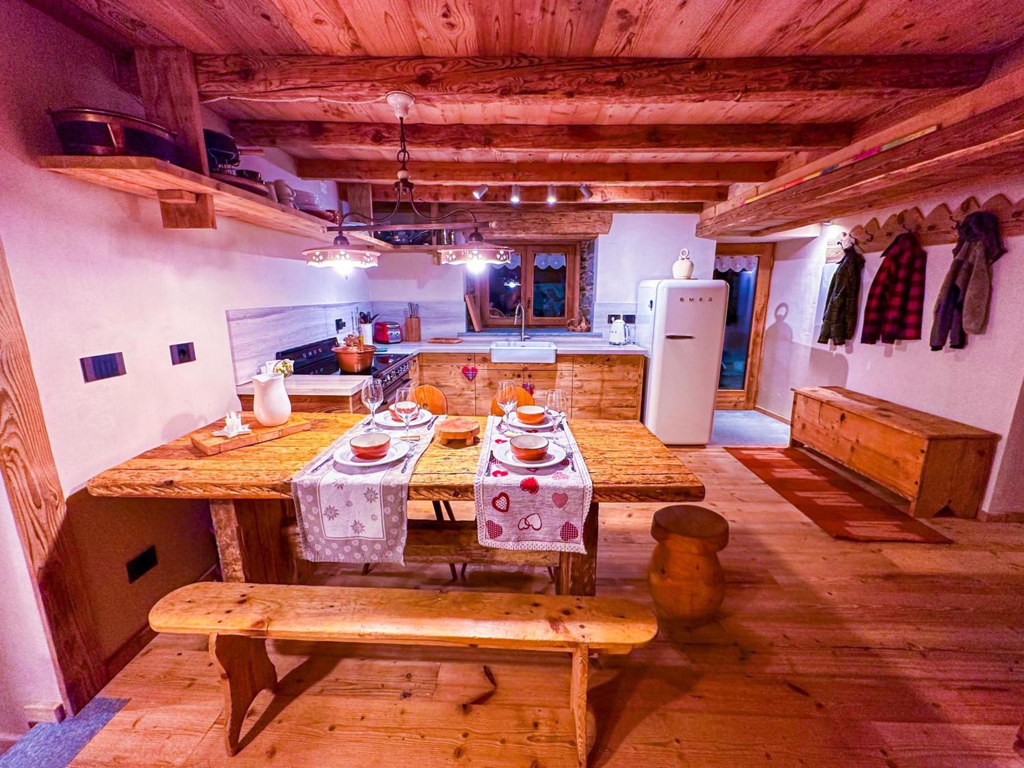 Joivy Modern Family Chalet With Stunning Mountain Views Чамполук Екстериор снимка