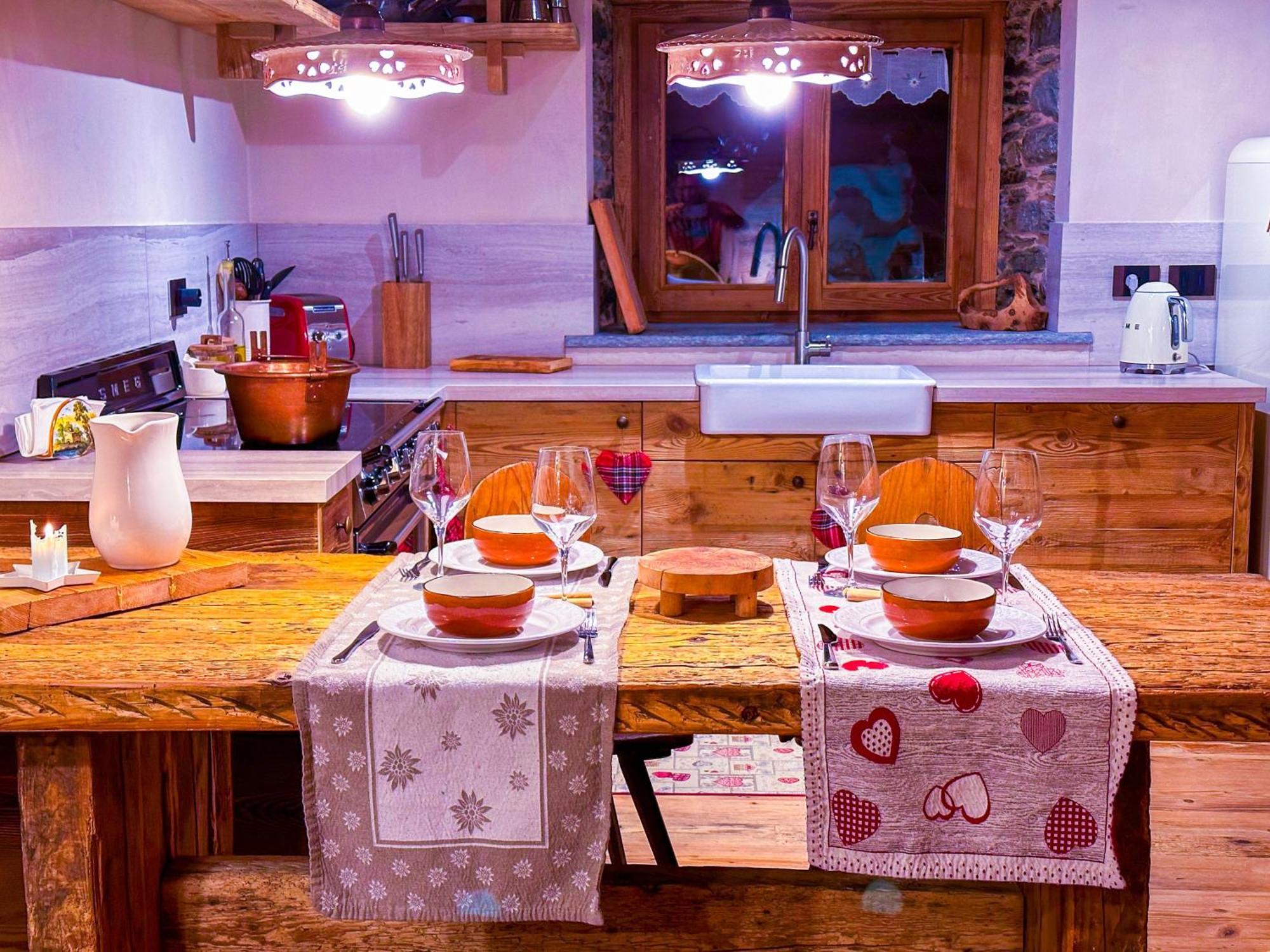 Joivy Modern Family Chalet With Stunning Mountain Views Чамполук Екстериор снимка