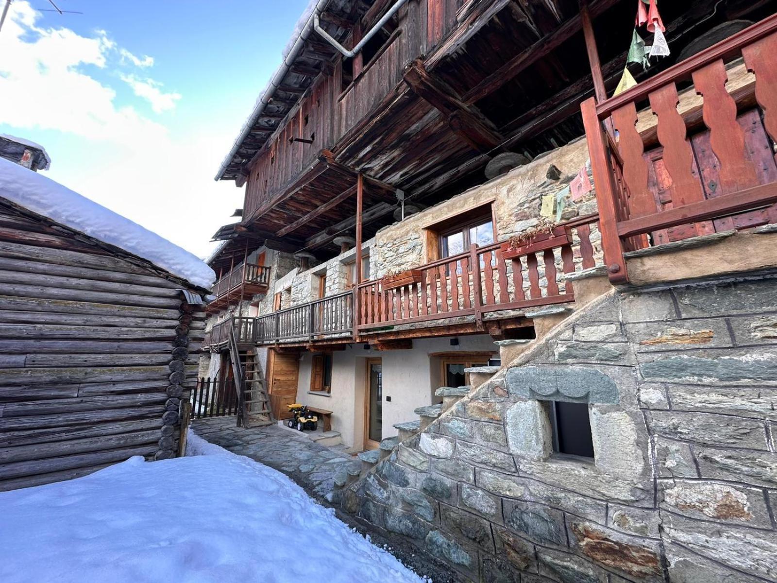Joivy Modern Family Chalet With Stunning Mountain Views Чамполук Екстериор снимка