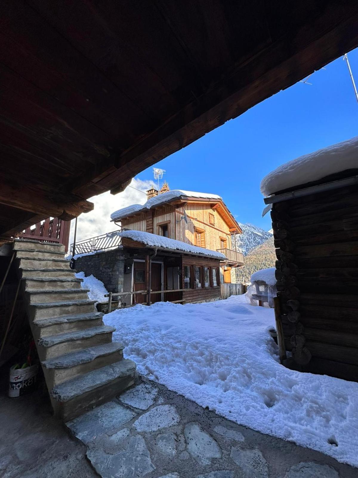 Joivy Modern Family Chalet With Stunning Mountain Views Чамполук Екстериор снимка