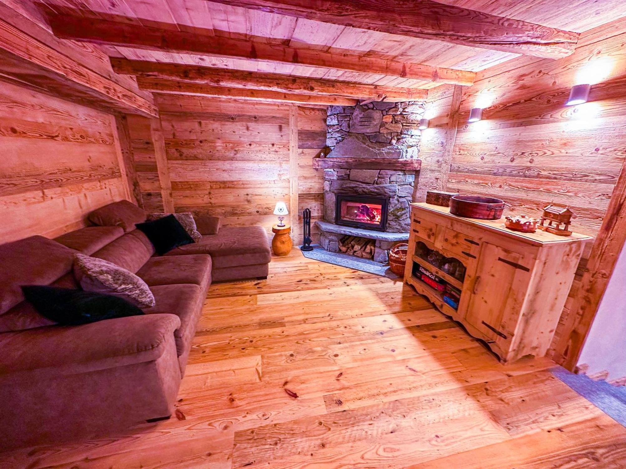 Joivy Modern Family Chalet With Stunning Mountain Views Чамполук Екстериор снимка
