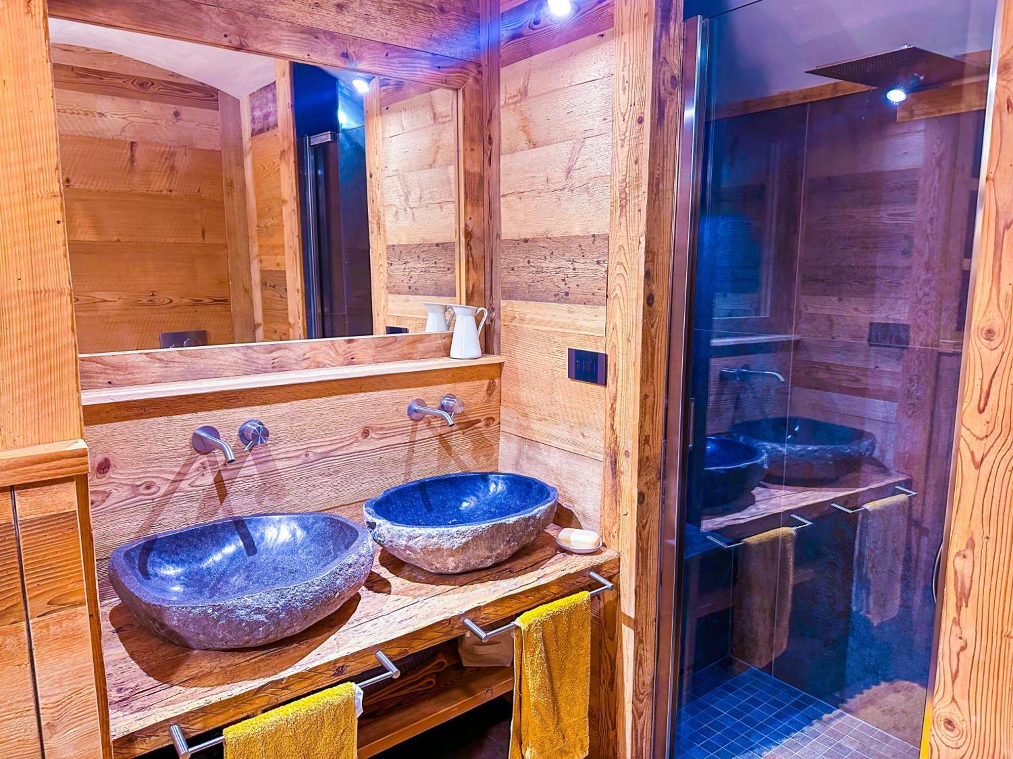 Joivy Modern Family Chalet With Stunning Mountain Views Чамполук Екстериор снимка